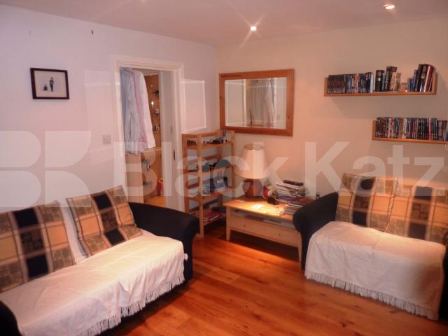 			INCLUSIVE OF ALL BILLS!!!, 1 Bedroom, 1 bath, 1 reception Flat			 Eldon Grove, HAMPSTEAD